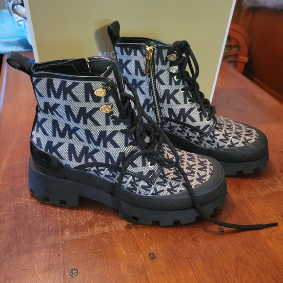 Michael Kors Shoes - Michael Kors Black and Natural Booties